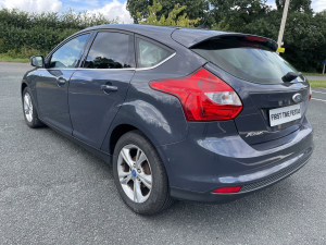 Gallery image of Ford Focus 1.6 Zetec